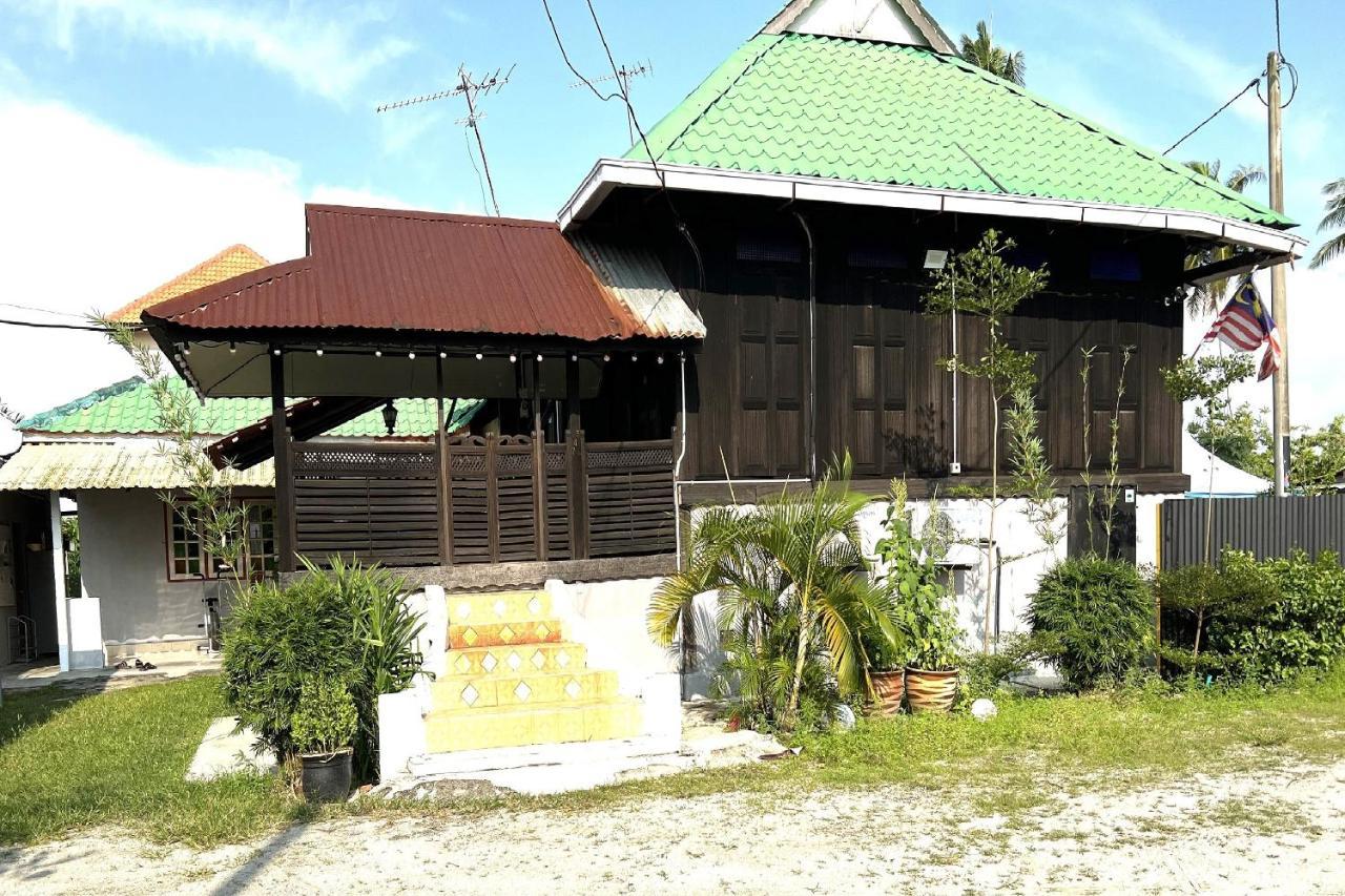 Oyo Home 90495 Homestay Kampung Kota Aur Sungai Petani Extérieur photo